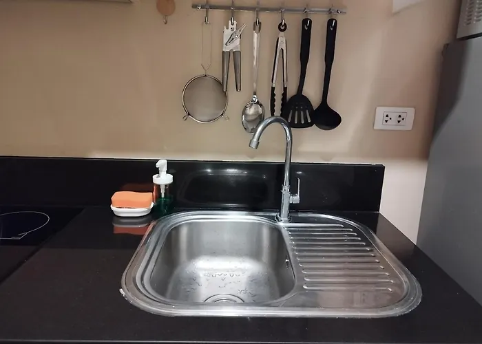 Apartamento Deluxe Near Naia Terminal 3 *